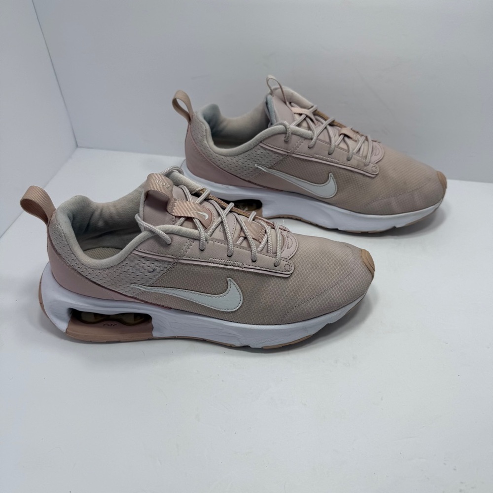 Nike Air Max INTRLK Lite Sneakers Barely Rose-Pink and White  Women’s Size 9